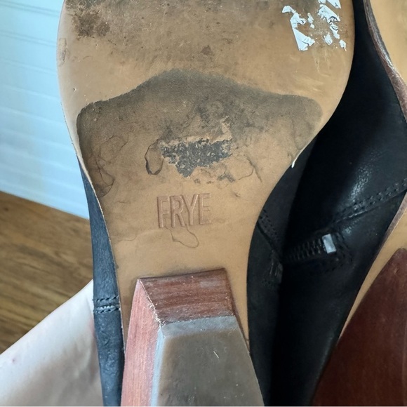 frye regina womens size 7.5 shoes black leather side zip wedge ankle booties - Picture 12 of 12